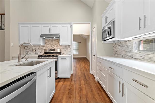 Building Photo - 4017 Strattford Dr