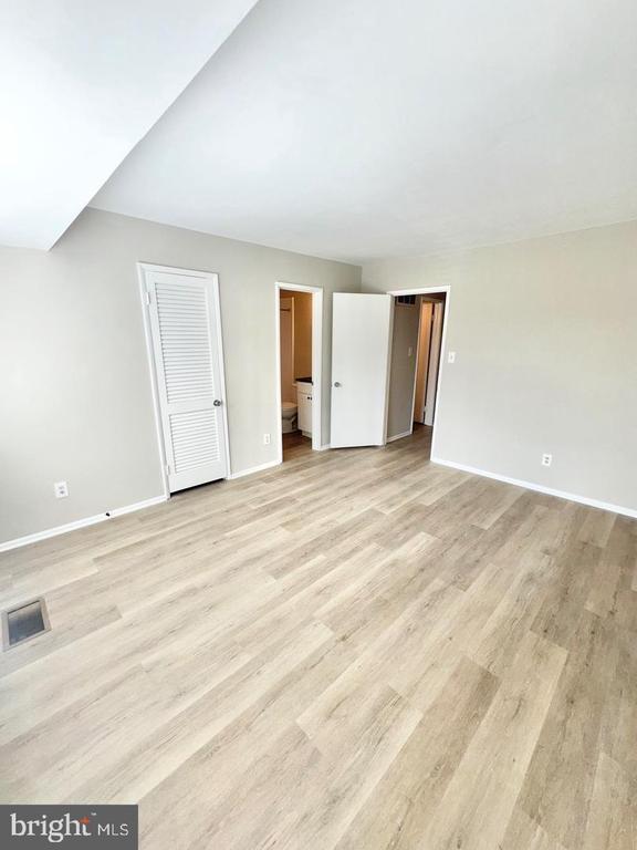 Building Photo - 1685 Westwind Way