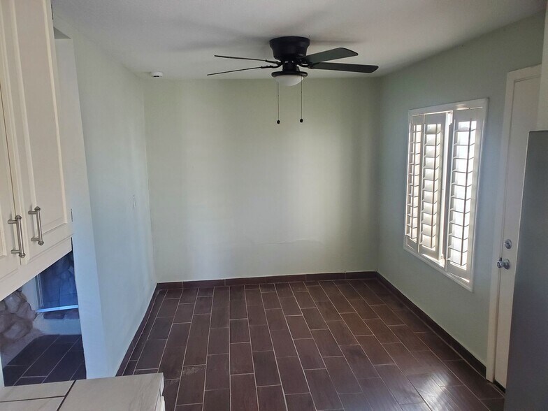 Building Photo - 238 E Pederson Dr