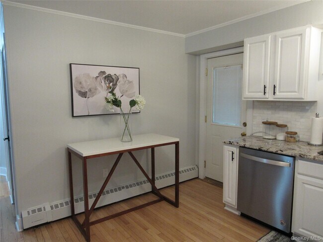Building Photo - 30 Craigville Rd