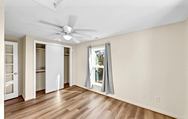 Building Photo - 802 N B St