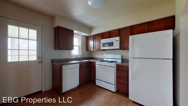 Building Photo - 2 br, 1 bath House - 3377 W Prospect Ave