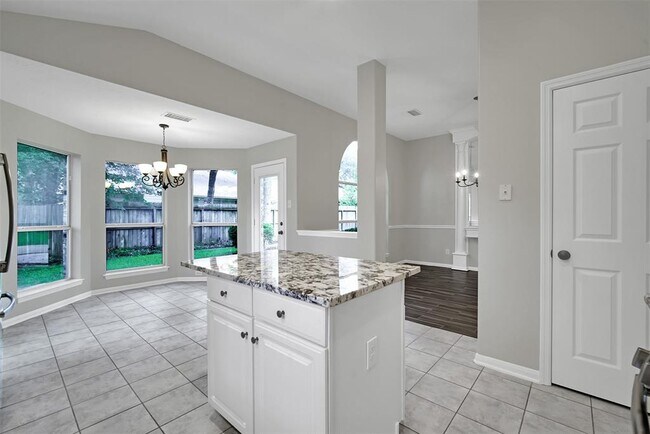 Building Photo - 38 Tivoli Garden Ct
