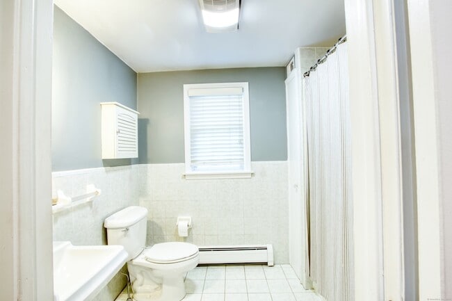 Building Photo - 47 Sleepy Hollow Ln