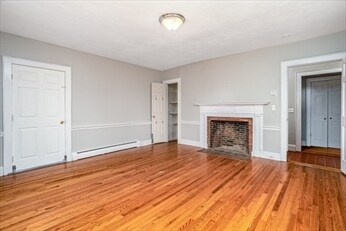Bed 2 - 901 Main St