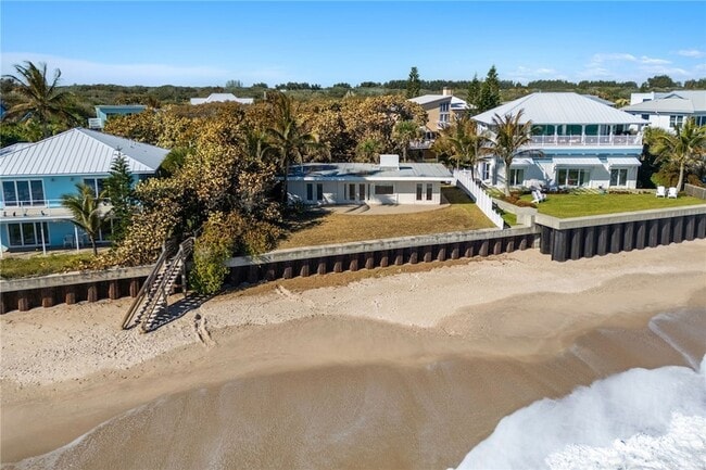 Building Photo - 9556 Doubloon Dr