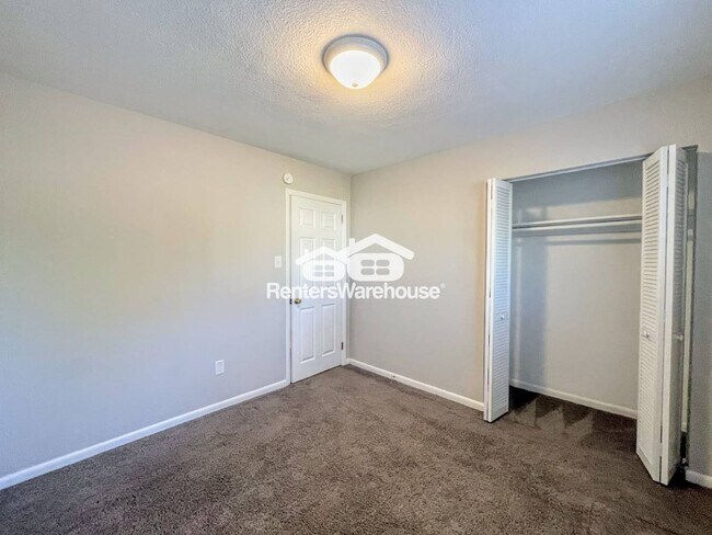 Building Photo - 712 Houdon Ln