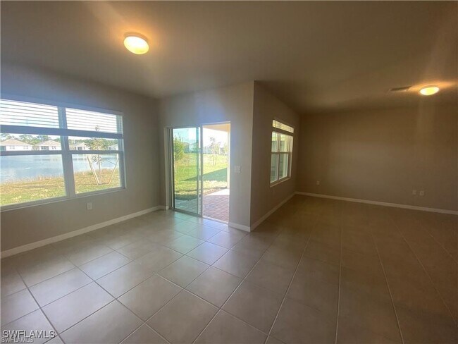 Building Photo - 3187 Estancia Ln