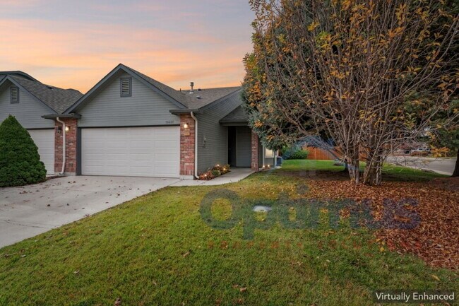 Building Photo - Charming & updated 2-bedroom, 2-bath home in one of Boise’s most convenient and sought-after loca...