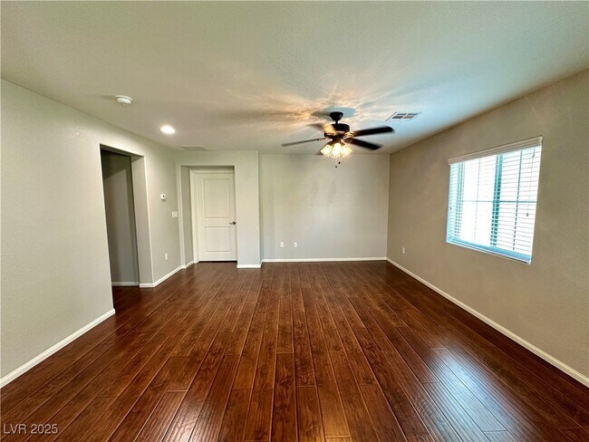 Building Photo - 9527 Ridgeglen Ct