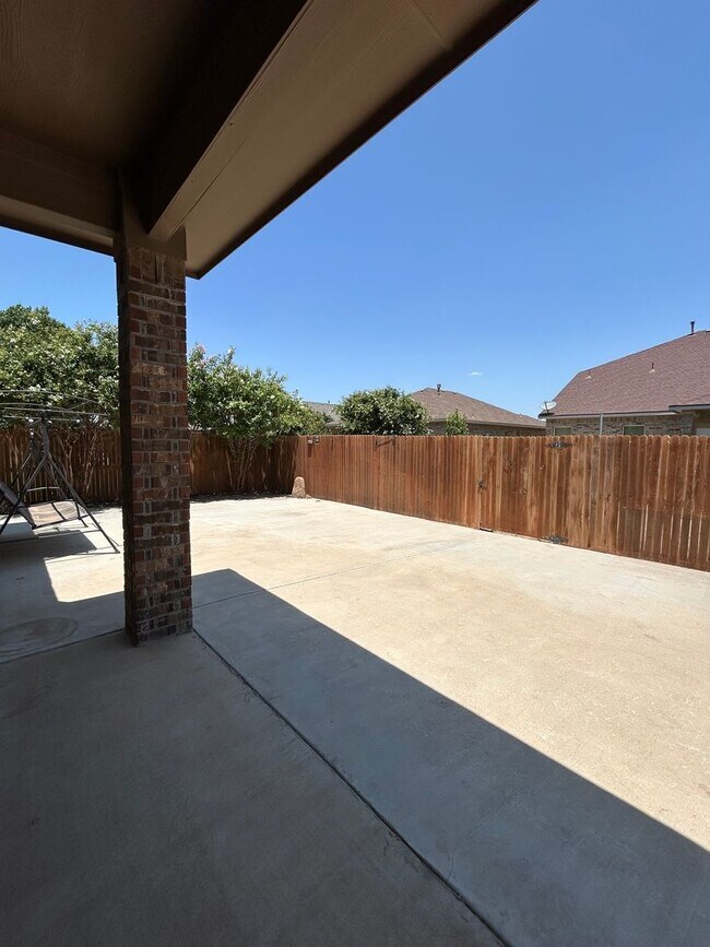 Building Photo - LOCATION, LOCATION, LOCATION-4 bedroom in Legado Estates