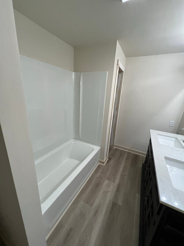 Building Photo - 3124 Club House Rd