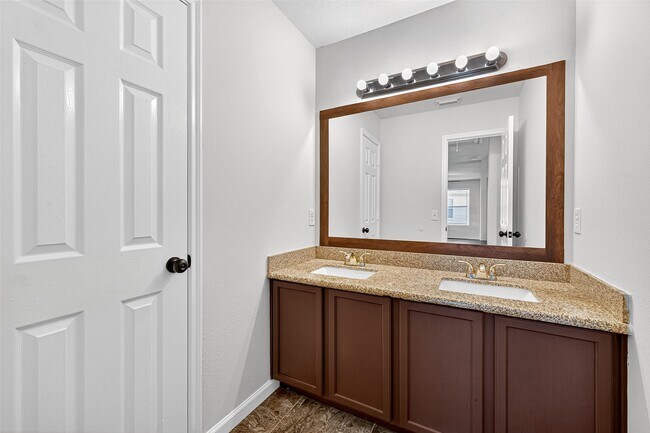 Building Photo - 14934 Sugar Falls Ct