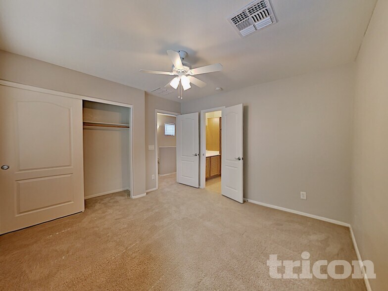 Building Photo - 4374 E Renee Dr