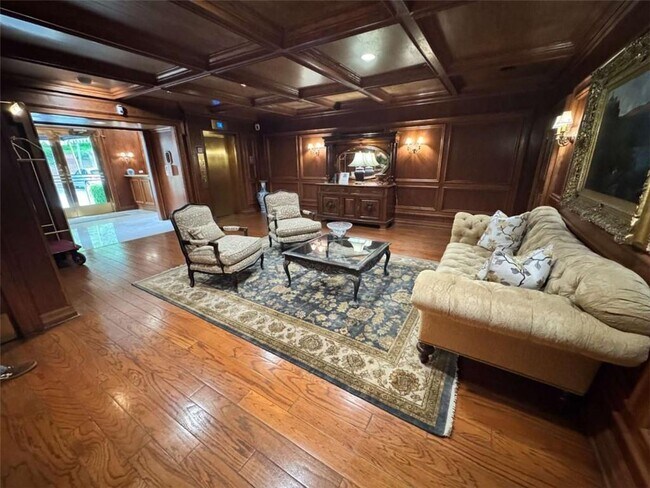 Building Photo - 3201 Lenox Rd NE