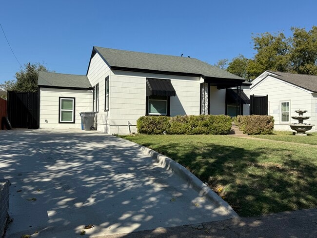 Building Photo - 3223 Cherrywood Ave