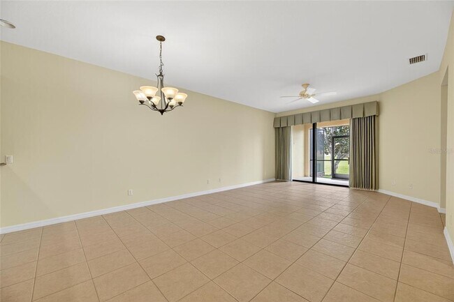 Building Photo - 5845 Sunset Falls Dr