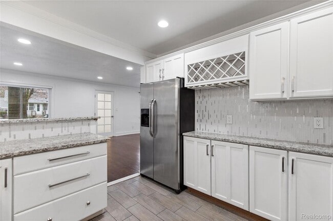 Building Photo - 22712 Clairwood St
