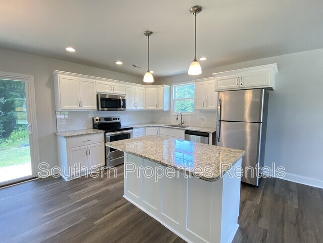 Building Photo - 529 Hamlet Dr