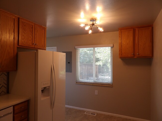 Building Photo - 24 El Sereno Dr