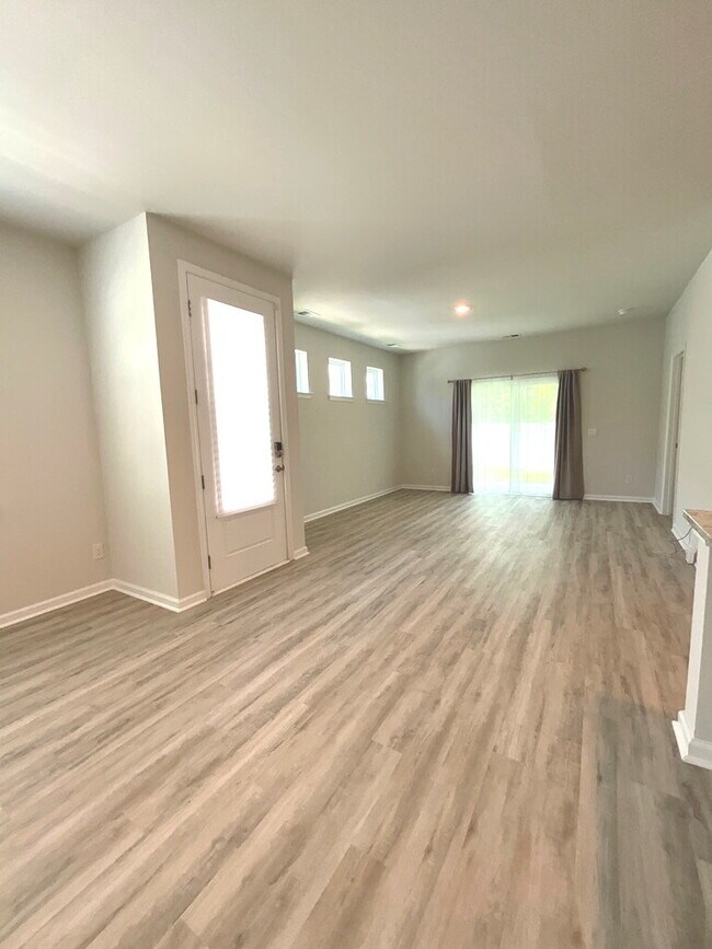 Building Photo - Elegant Living in Westbrook @ Savannah Quarters