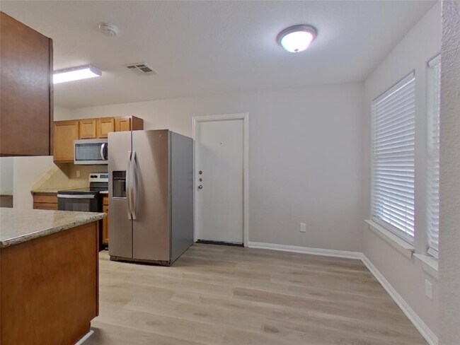 Building Photo - 10457 Royal Andrews Dr
