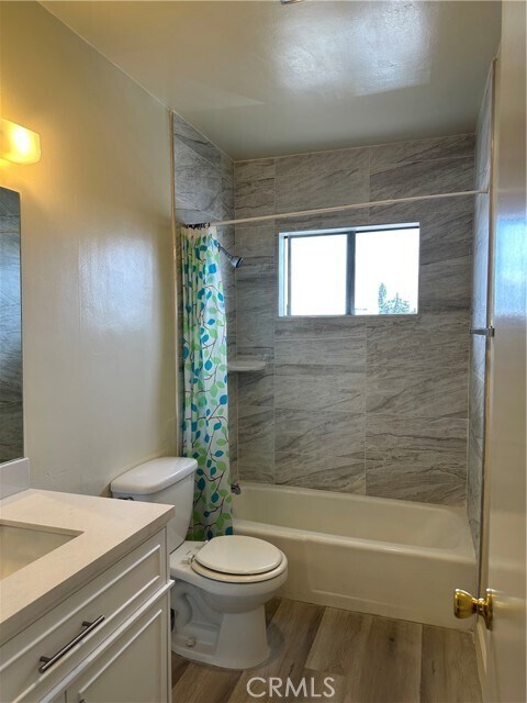 Building Photo - 1026 La Cadena Ave