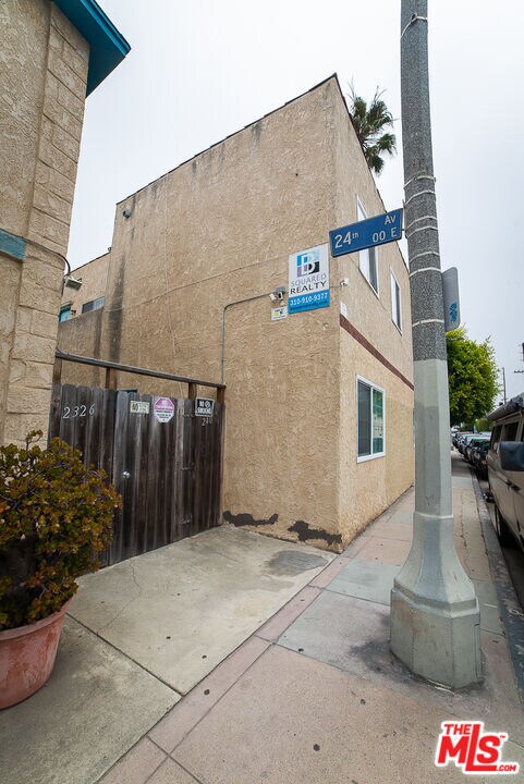 Building Photo - 2400 Pacific Ave