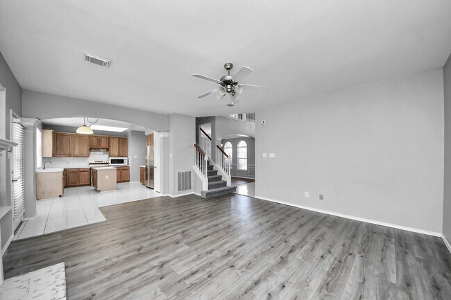Building Photo - 16810 Valley Palms Dr