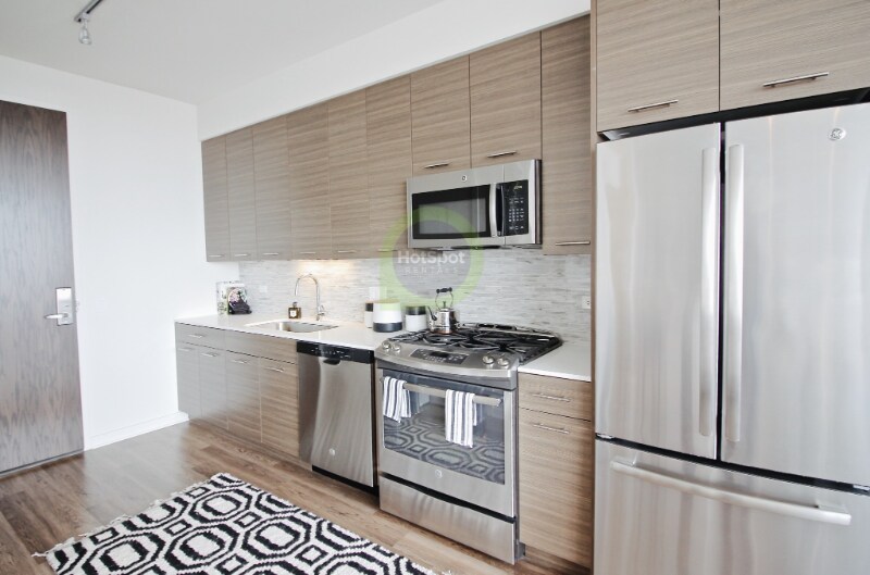 Building Photo - 347 W Institute Pl