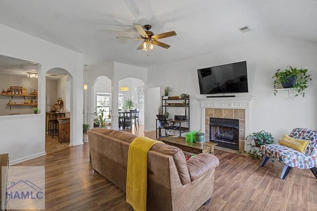 Building Photo - 146 Auburn Cir