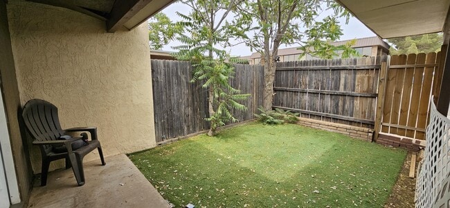 Building Photo - 4229 Siesta Ln