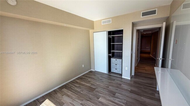 Building Photo - 801 S Miami Ave