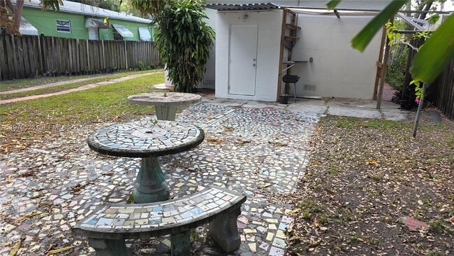 Building Photo - 5715 NW 6th Ave