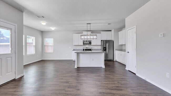 Building Photo - FREEDOM HILLS