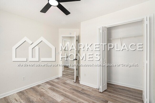 Building Photo - 237 Autumn Ridge Dr