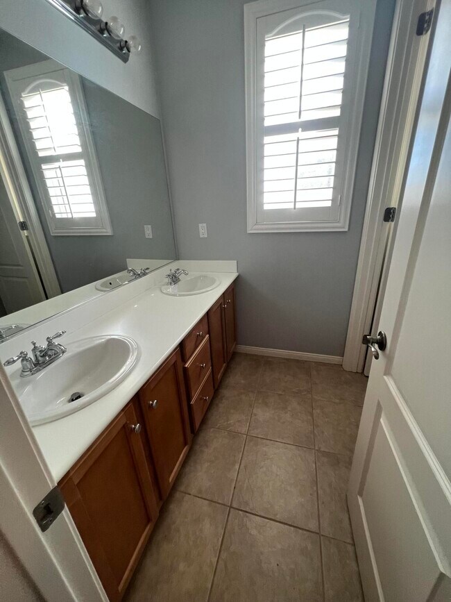 Building Photo - 41530 Yew St