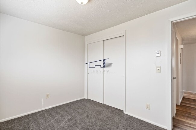 Building Photo - 5858 S 2000 W