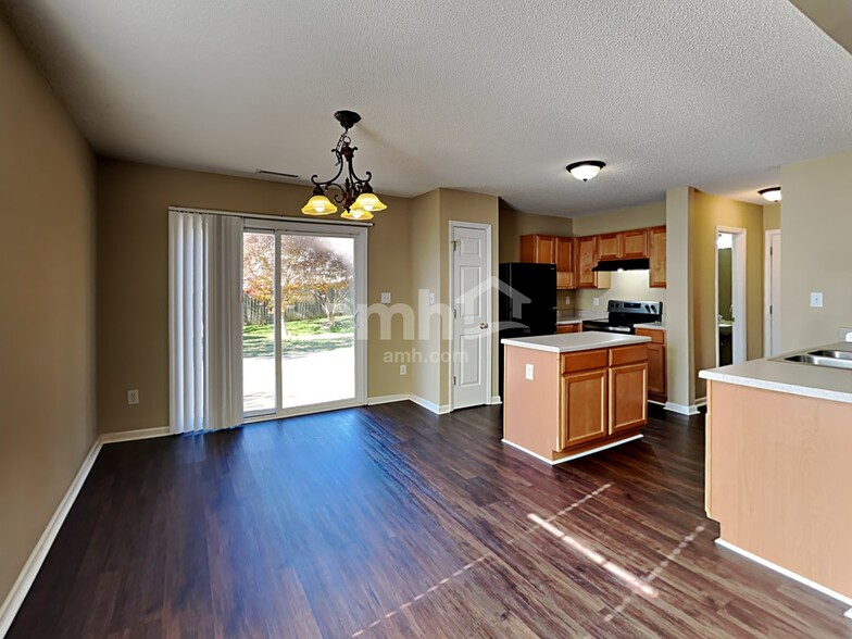 Building Photo - 3601 Croydon Mill Way