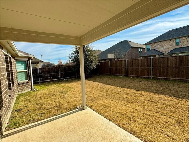 Building Photo - 6122 Heron Dr