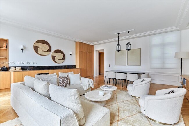 Building Photo - 11 Rue St