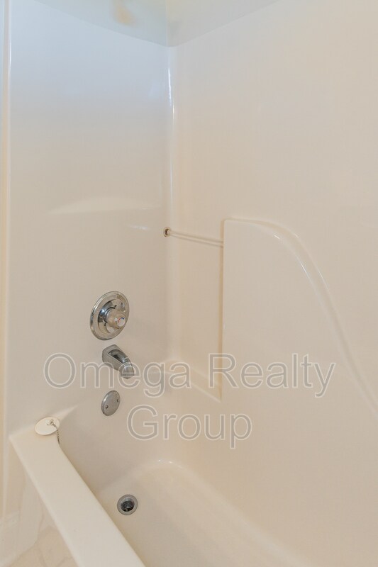 Building Photo - 14 Oakleigh Dr