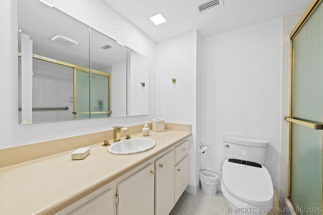 Building Photo - 3300 S Ocean Blvd