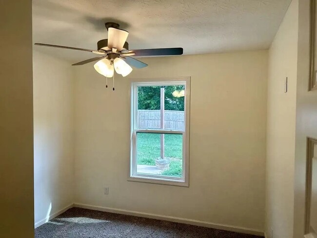 Building Photo - Victoria Way