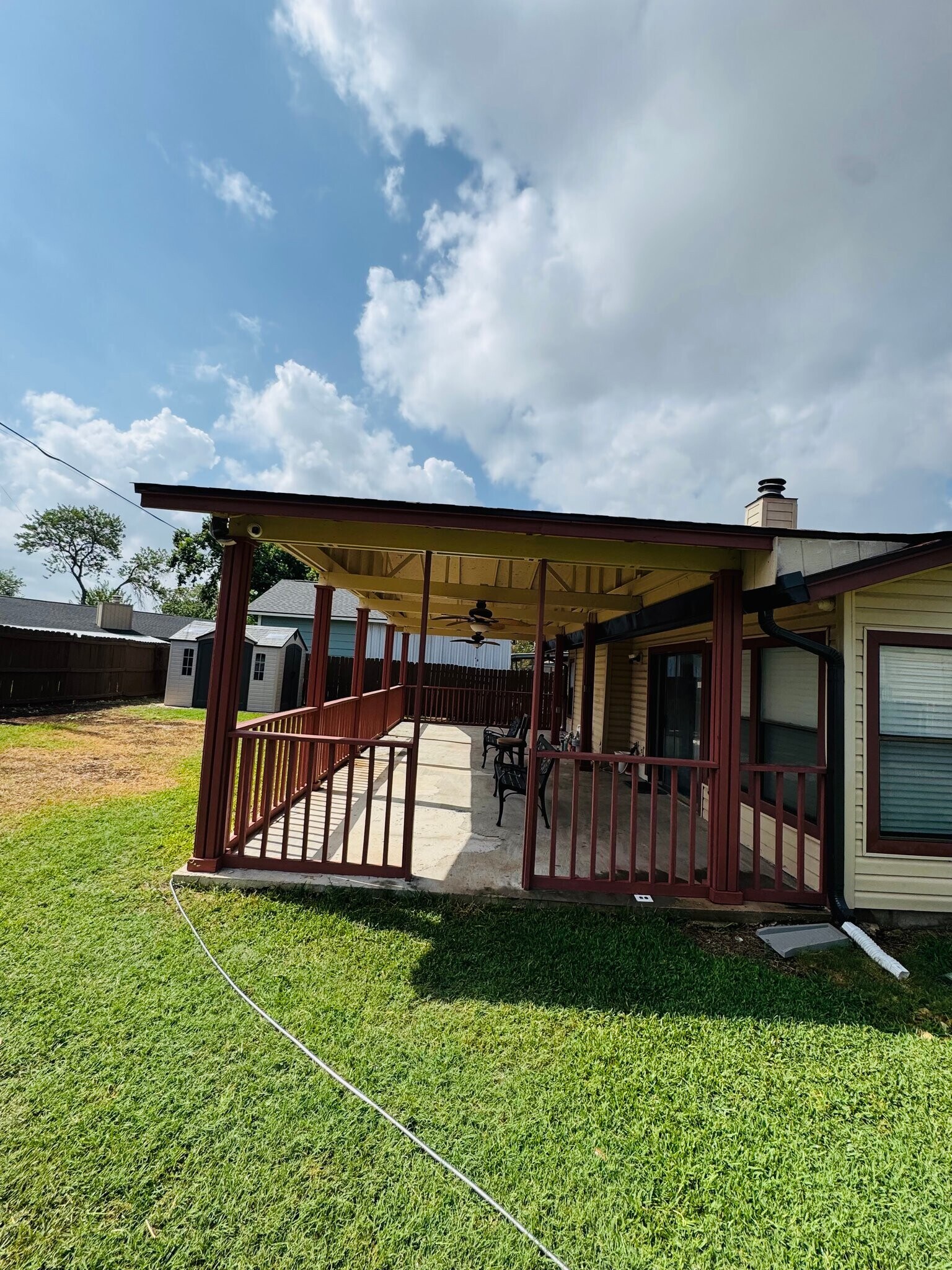 Building Photo - 906 Fillmore Dr