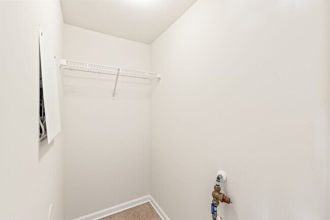 Building Photo - 3 Bedroom townhome in South Charlotte