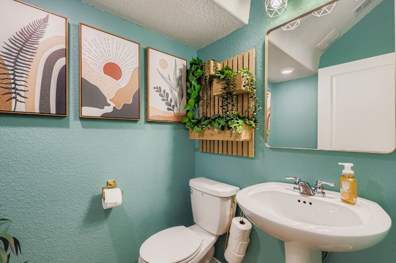 Building Photo - 7100 Spotted Leaf Wy