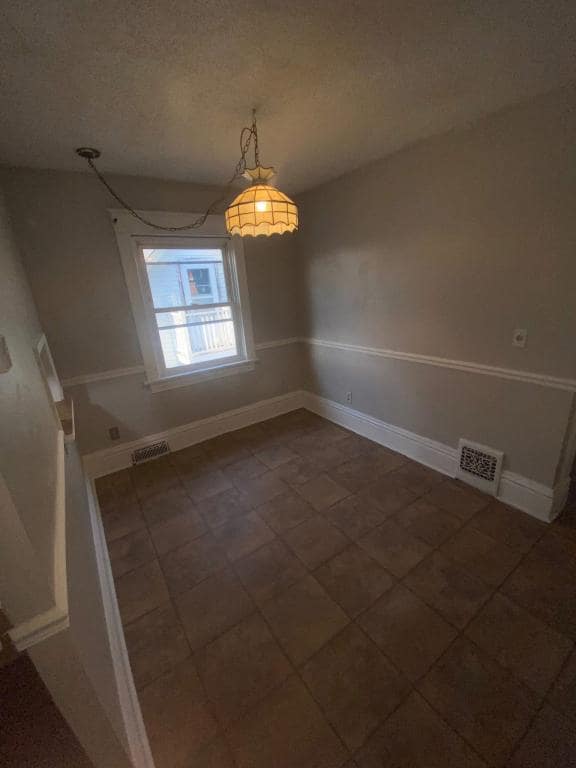 Building Photo - 937 Grove Ave