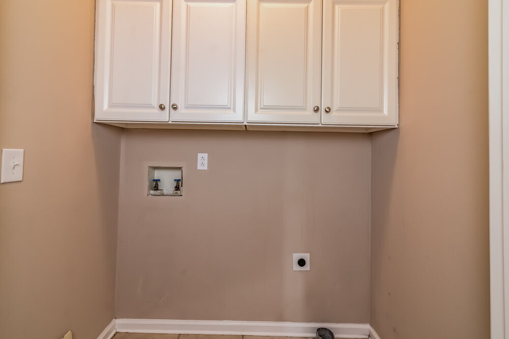 Building Photo - 2137 Aberdeen Cir