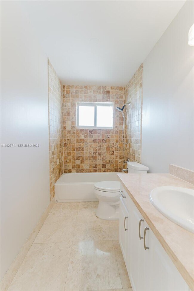 Building Photo - 2101 NE 63rd St
